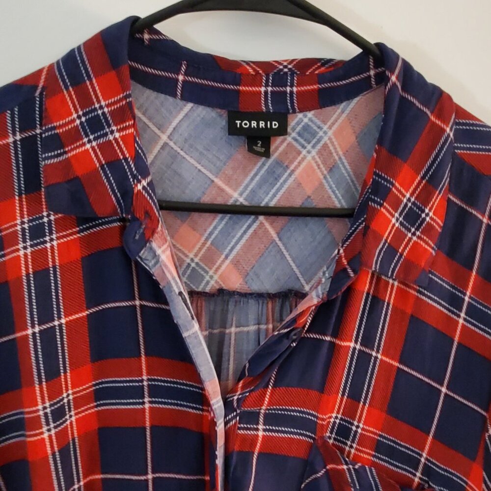 Women's Button Down Plaid Shirt - Picture 3 of 4